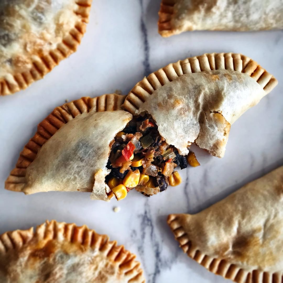 Mixed Bean & Sweetcorn Empanada (vegan)